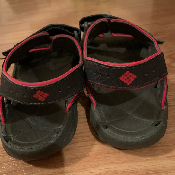 Columbia sandals EUC size 5 boys - Picture 3 of 4